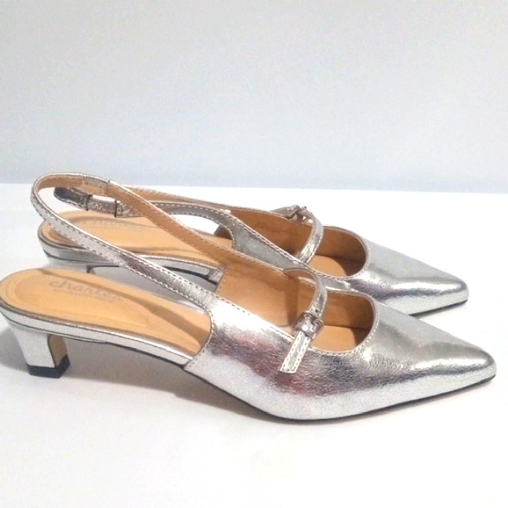 CHARLES DAVID SILVER KITTEN HEEL POINTED TOE SLINGBACKS SIZE 6 NWOT - Picture 2 of 5